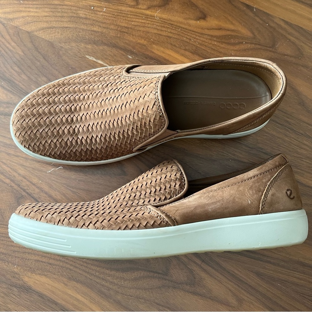 ECCO Men's Tan Woven Slip-On Loafers